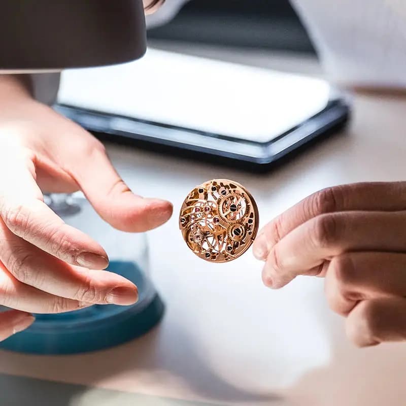 Cours d'horlogerie en groupe : une expérience