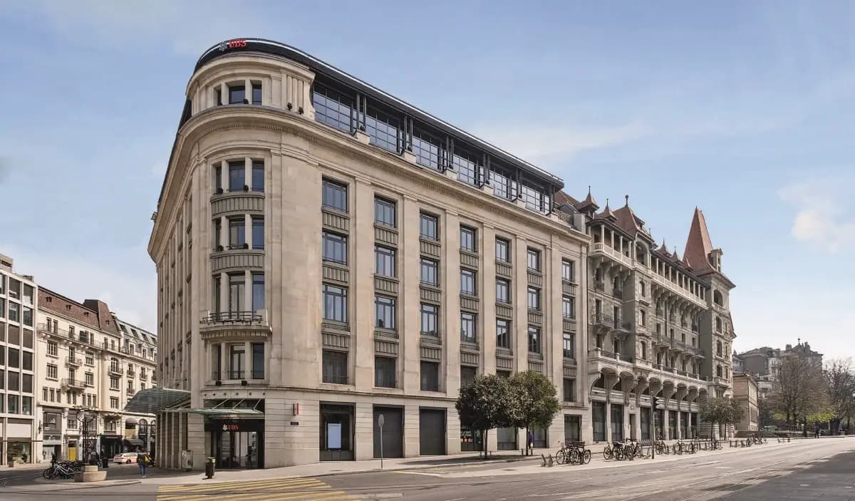 Satellite Office - Hôtel de Banque