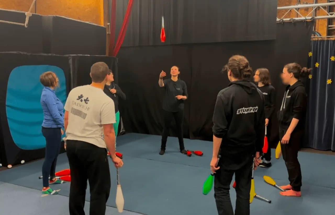 Arts du cirque en team building